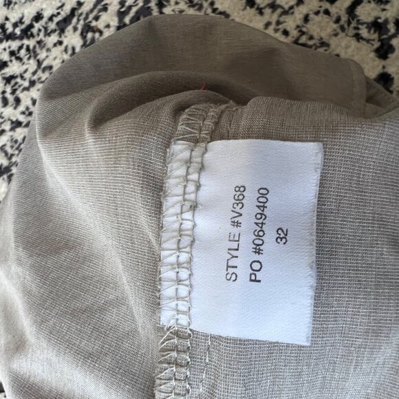 Vuori Men Aim shorts, grey/beige, Size 32 - Picture 9 of 10